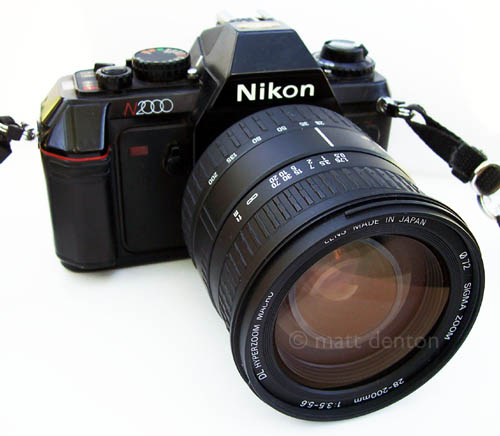 nikon n2000