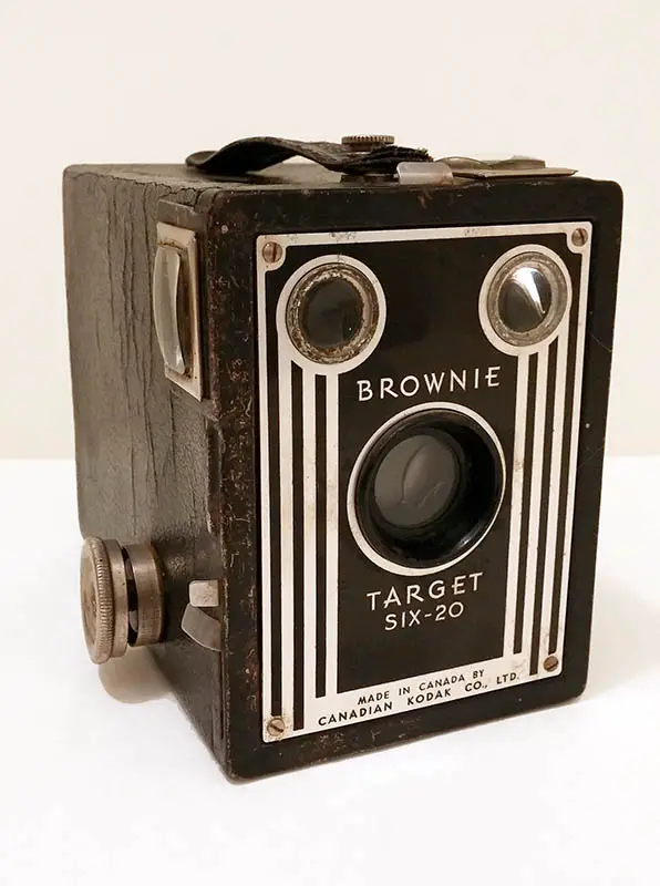 Kodak Brownie Target Six-20 - Matt's Classic Cameras